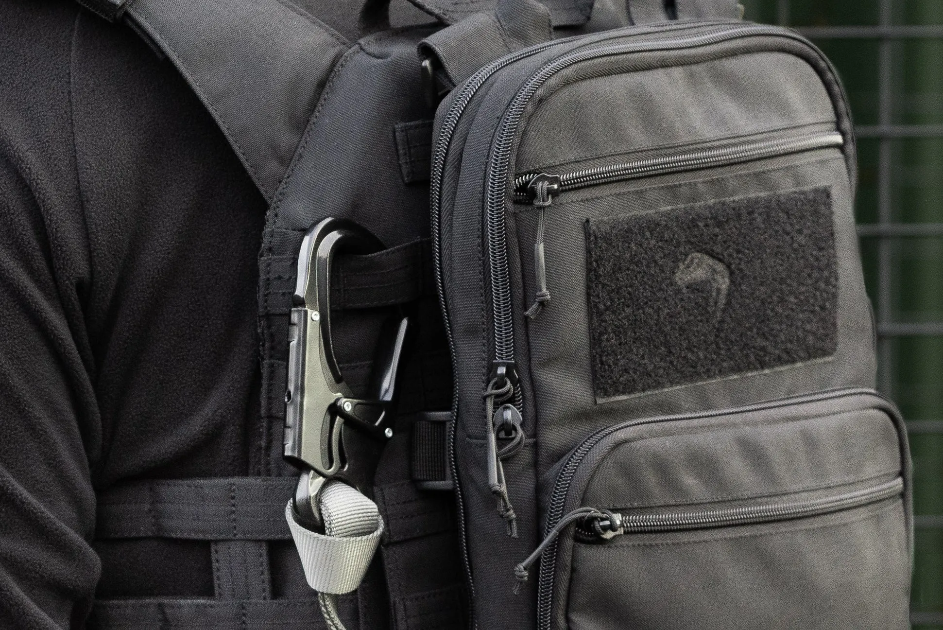 Viper VX Buckle Up Charger Backpack Black